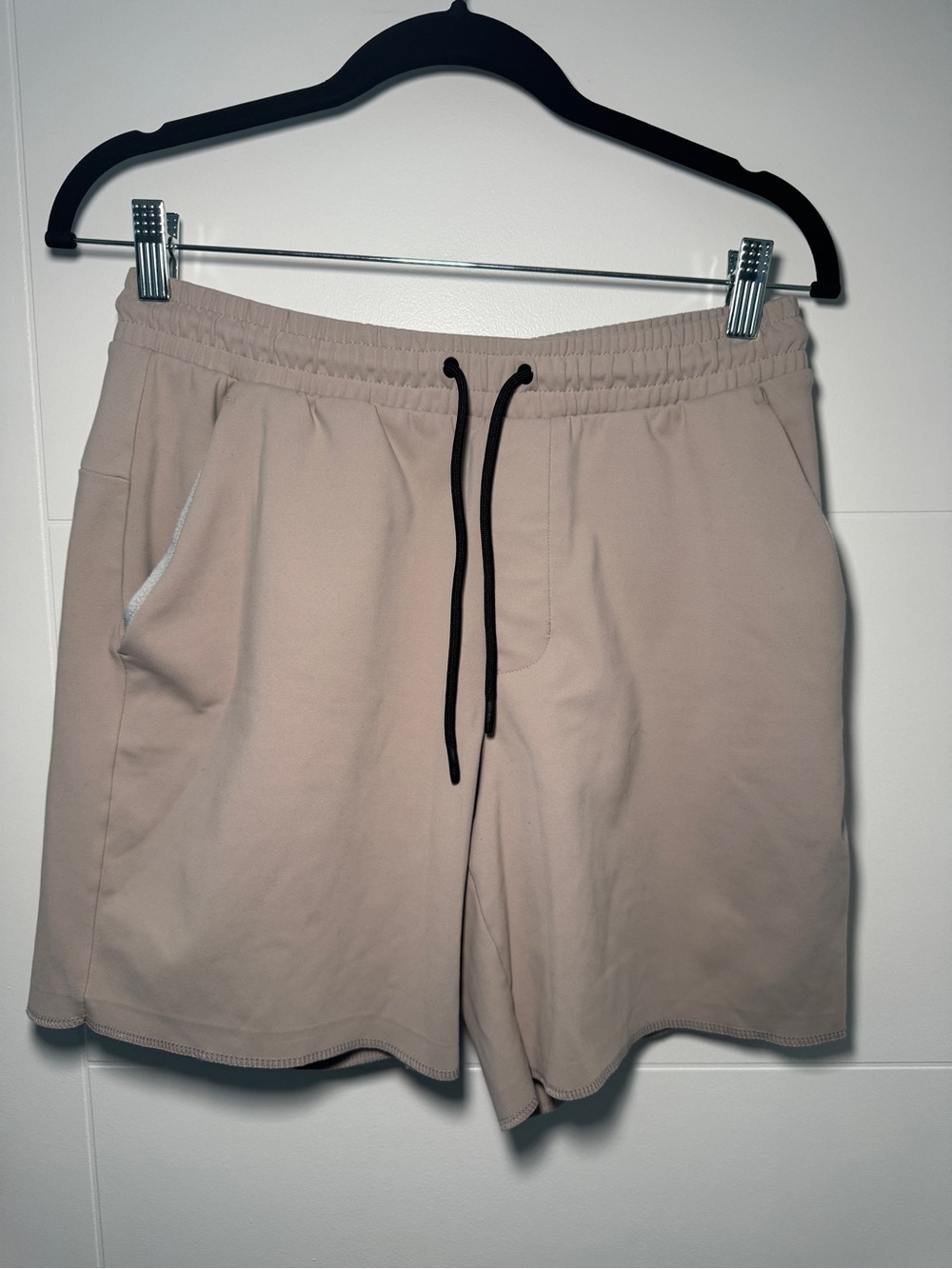 Old Navy Men's Stretch Drawstring Shorts in Light Beige with Black Drawcord